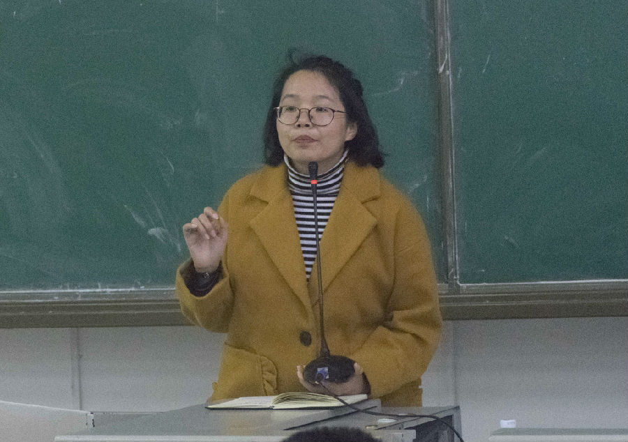 数计学院2016级辅导员张丽